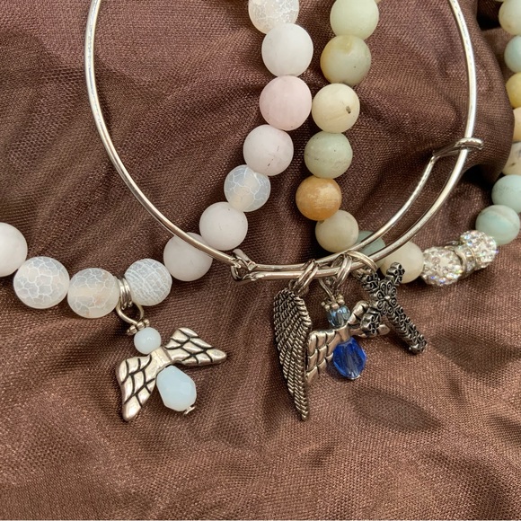 Set of 3 Handmade 1 Silver Bangle Bracelet 2 Beaded Stretch Bracelets - Picture 3 of 3